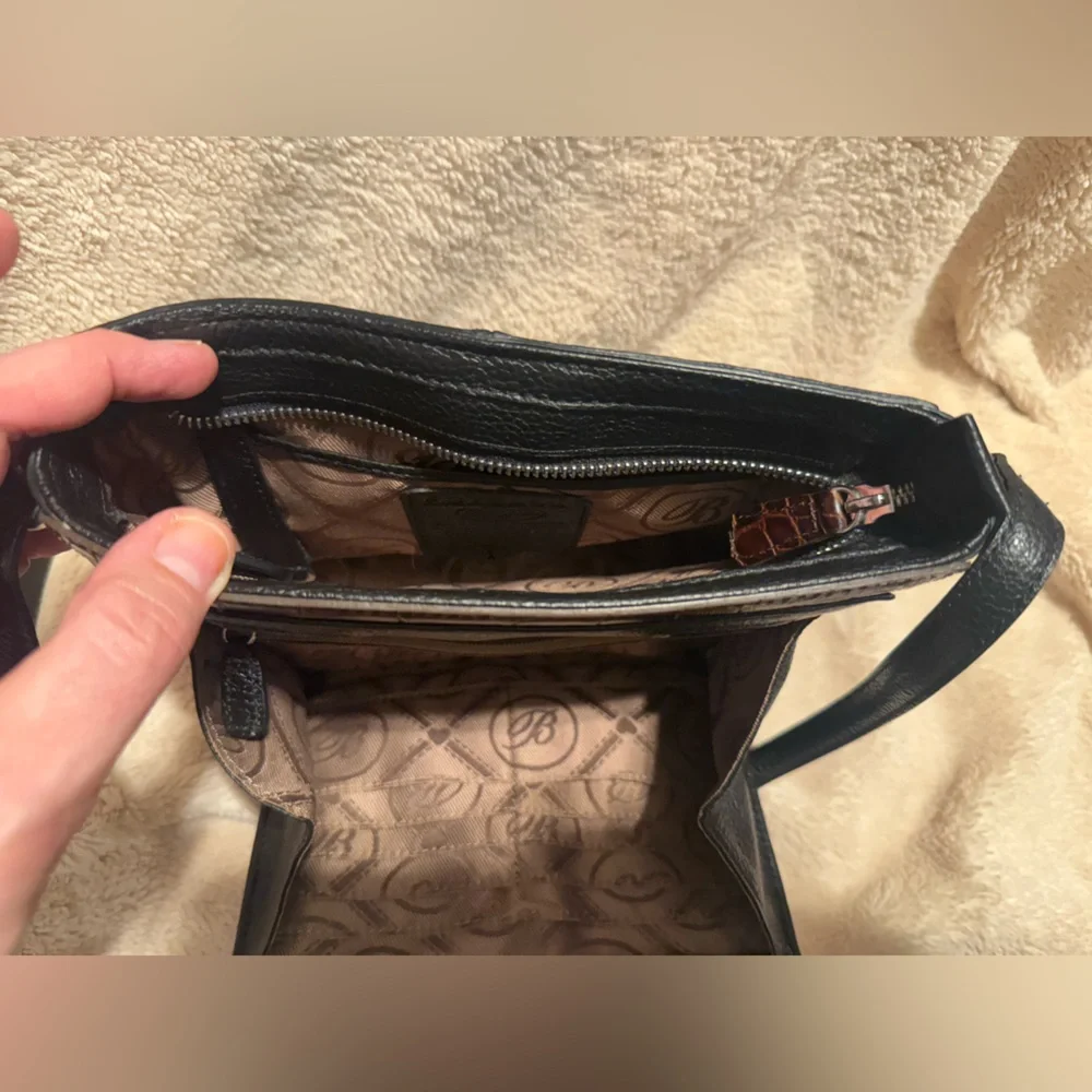 EUC Brighton Crocodile Embossed Leather Crossbody Bag - Picture 7 of 13